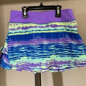 Gently worn girls tennis skirt.